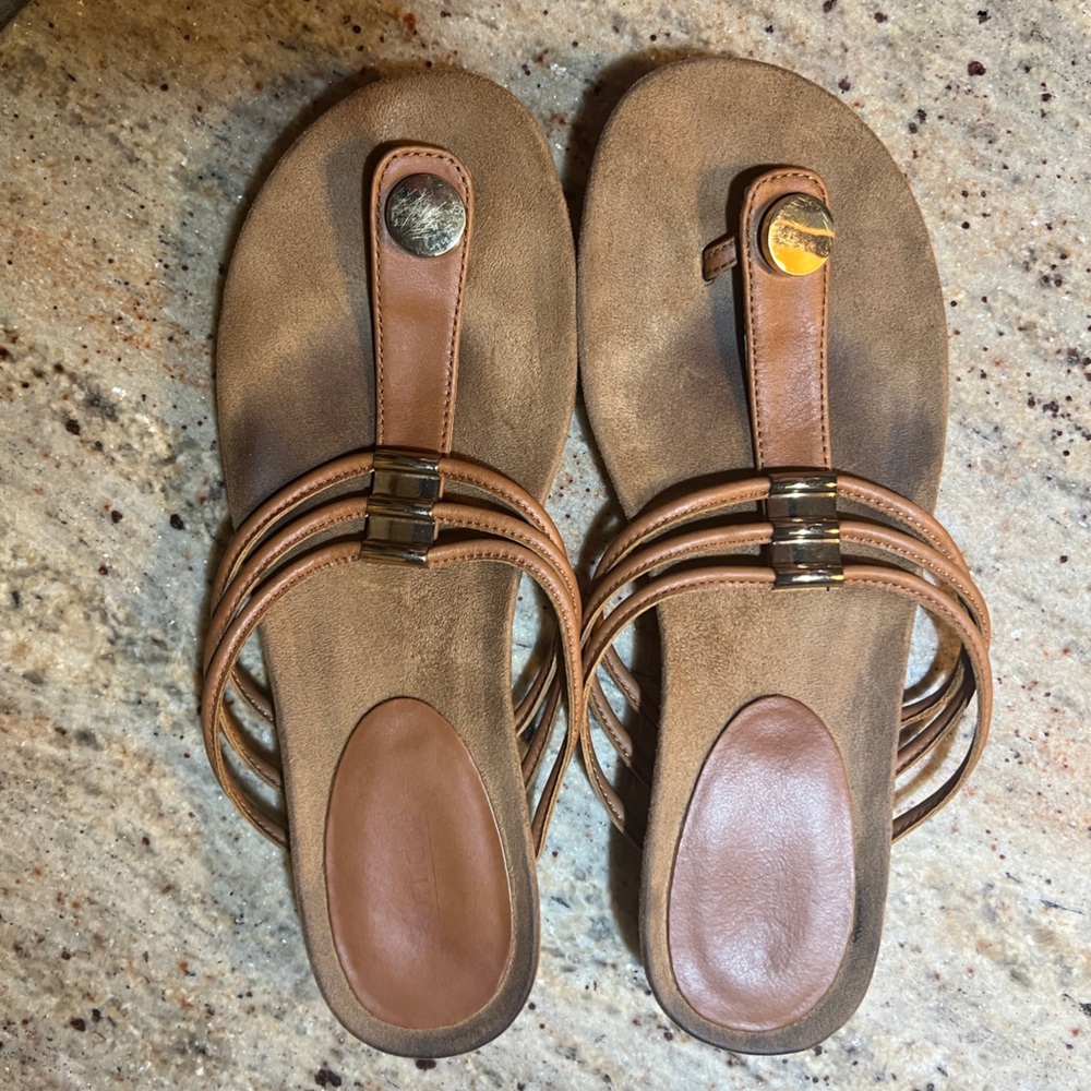 Sandal